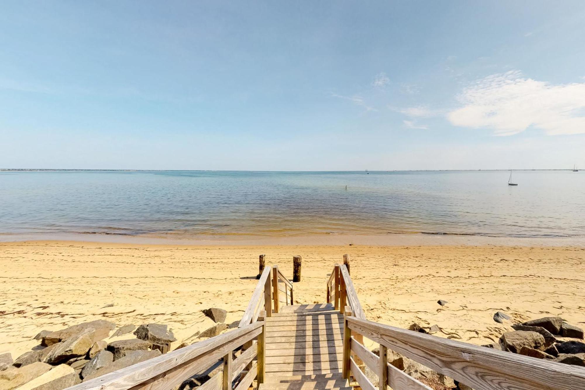 Blue Cottage & Beach Condo Provincetown Room photo